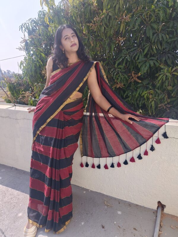 Red and black mul cotton saree